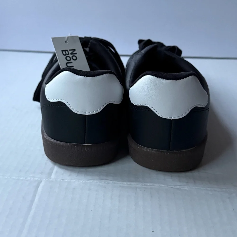 No Boundaries Shoes Sleek Black White Men's Sneakers‎ Size 8.5 Shoes Lace Up New